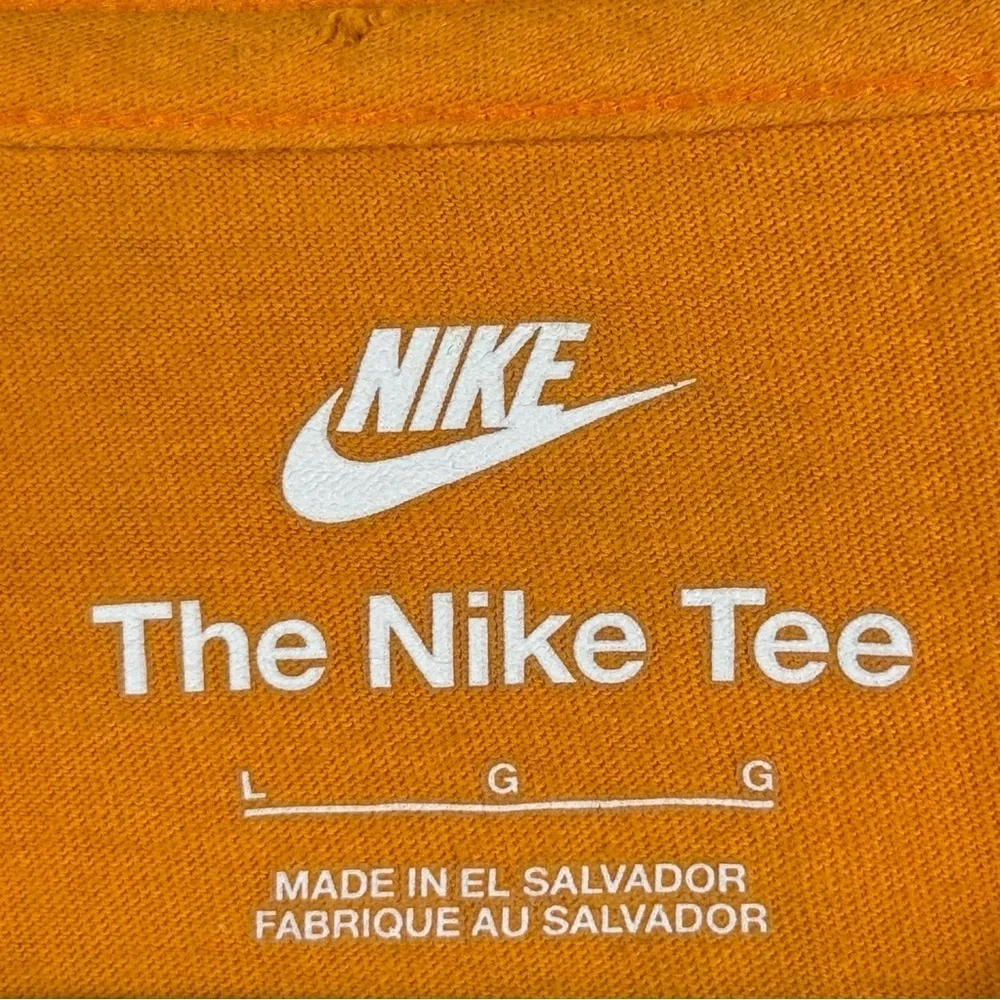Nike Orange Graphic T-Shirt Men’s Size L